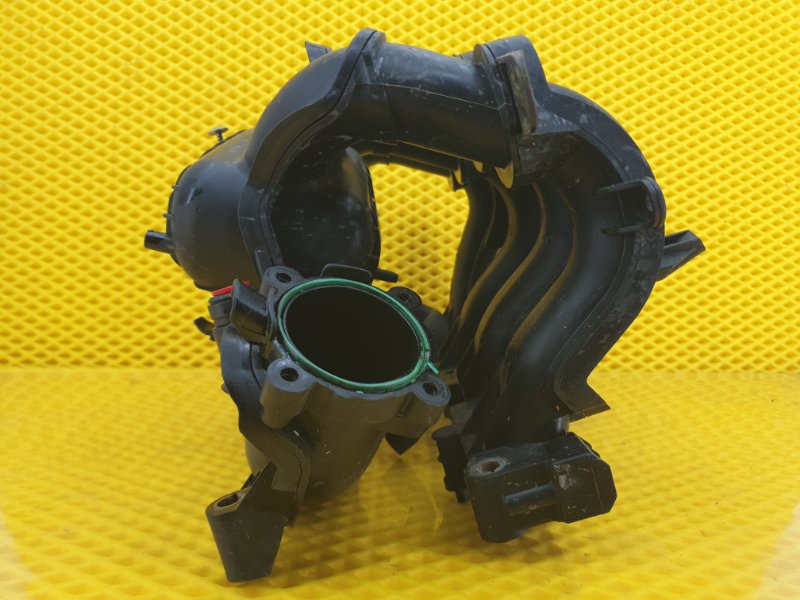 Коллектор впускной Ford Focus 2006 2