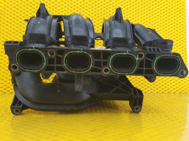 Коллектор впускной Ford Focus 2006 2