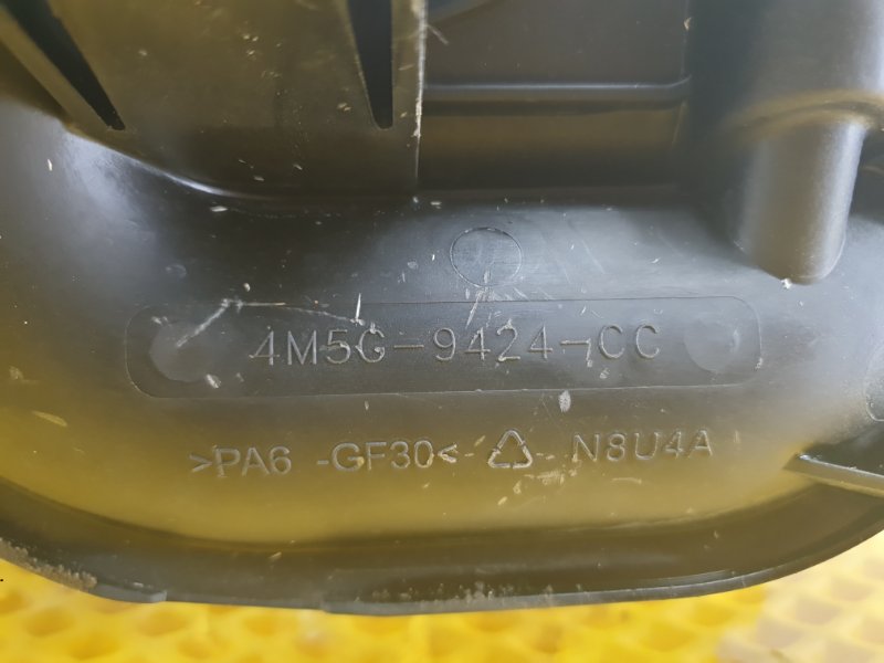 Коллектор впускной Ford Focus 2006 2