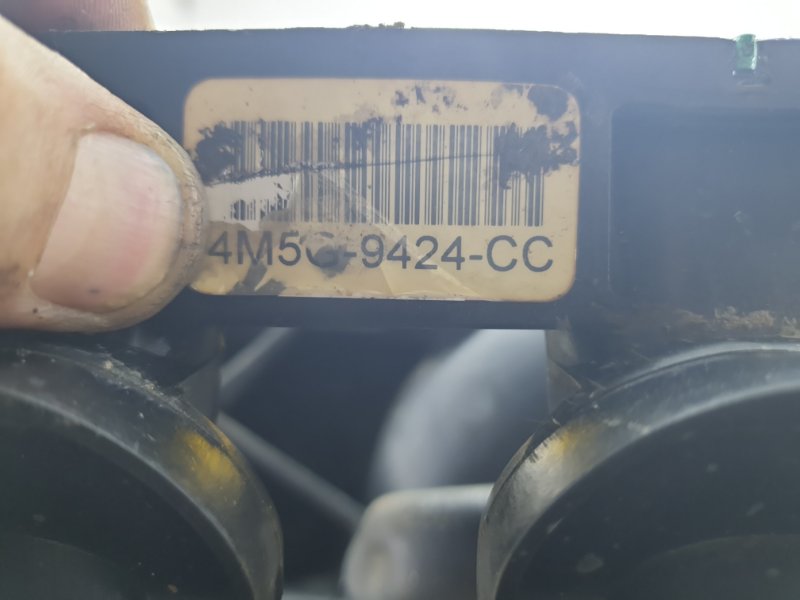 Коллектор впускной Ford Focus 2006 2