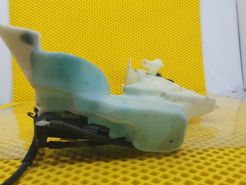 Бачок омывателя Ford Focus 2006 2