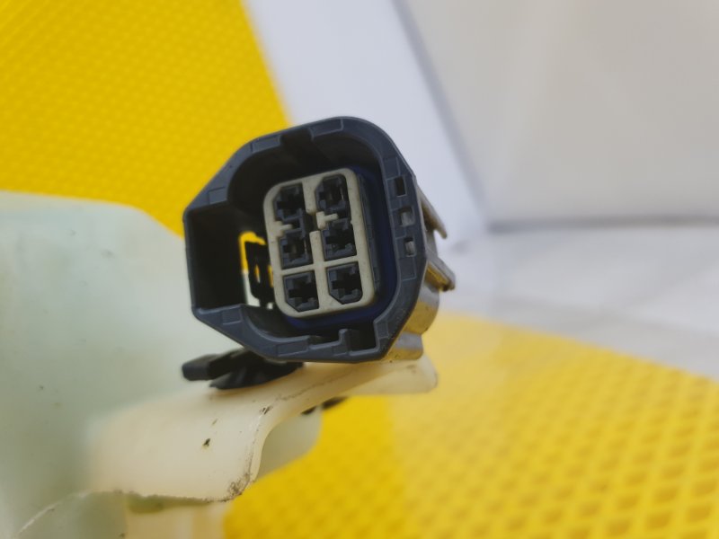 Бачок омывателя Ford Focus 2006 2