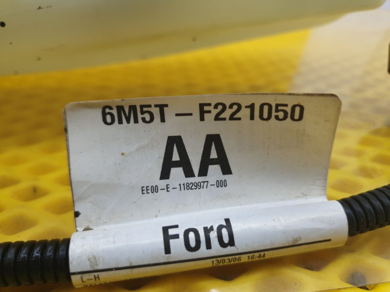 Бачок омывателя Ford Focus 2006 2