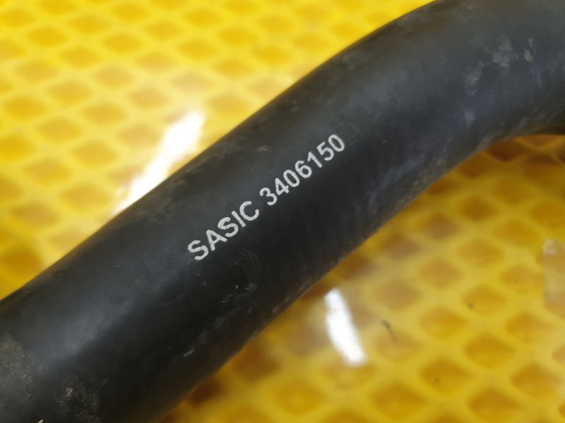 Шланг системы охлаждения Ford Focus 2006 2