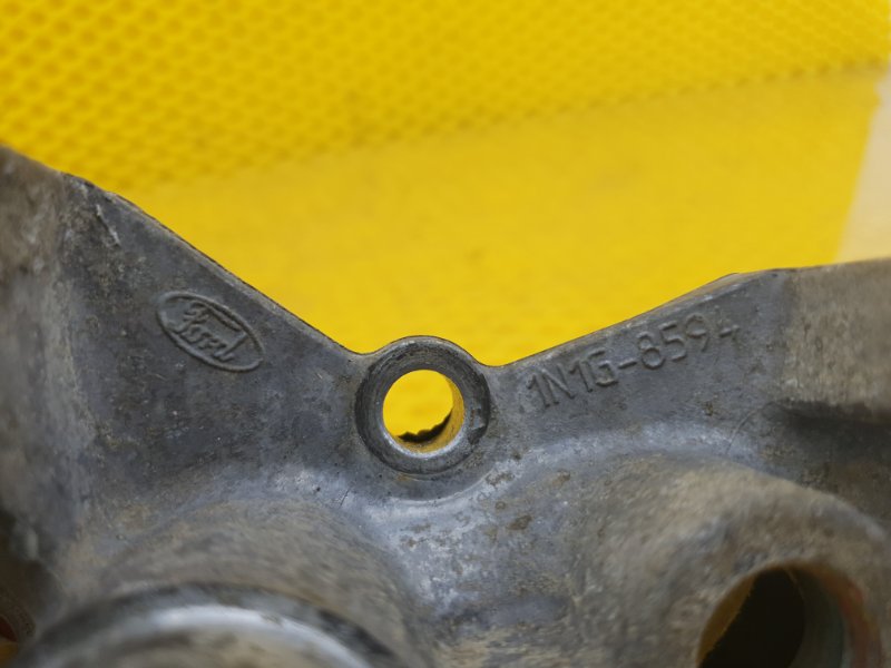 Флянец системы охлаждения Ford Focus 2006 2