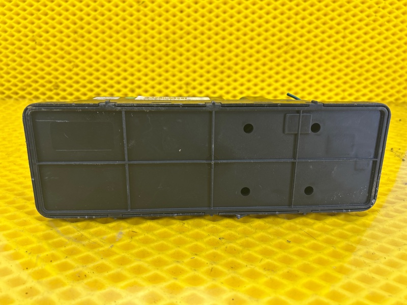 Блок управления центральным замком Mercedes-Benz e240 15.04.1998 210