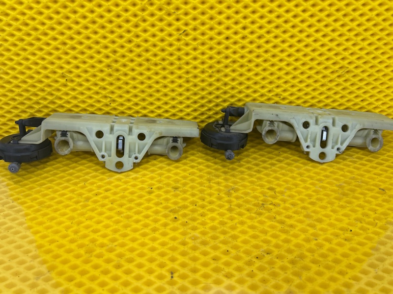 Моторчик регулировки подголовника Mercedes-Benz e240 15.04.1998 210