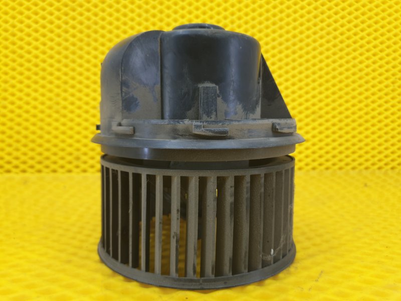 Мотор отопителя (вентилятор печки Ford Focus 2006 2