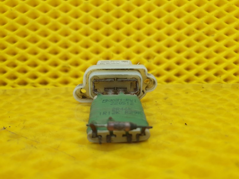 Резистор отопителя Ford Focus 2006 2