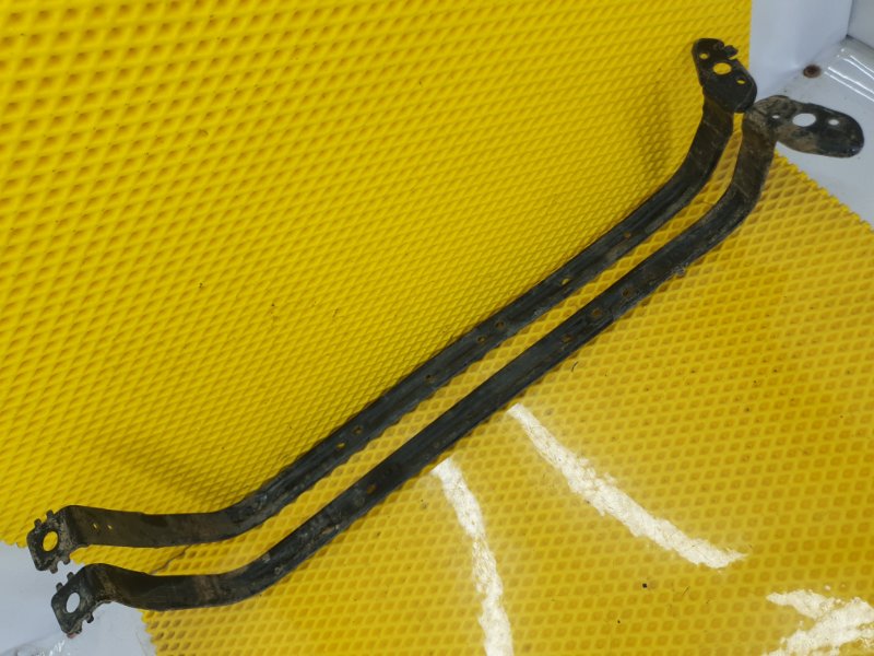 Кронштейн топливного бака Ford Focus 2006 2