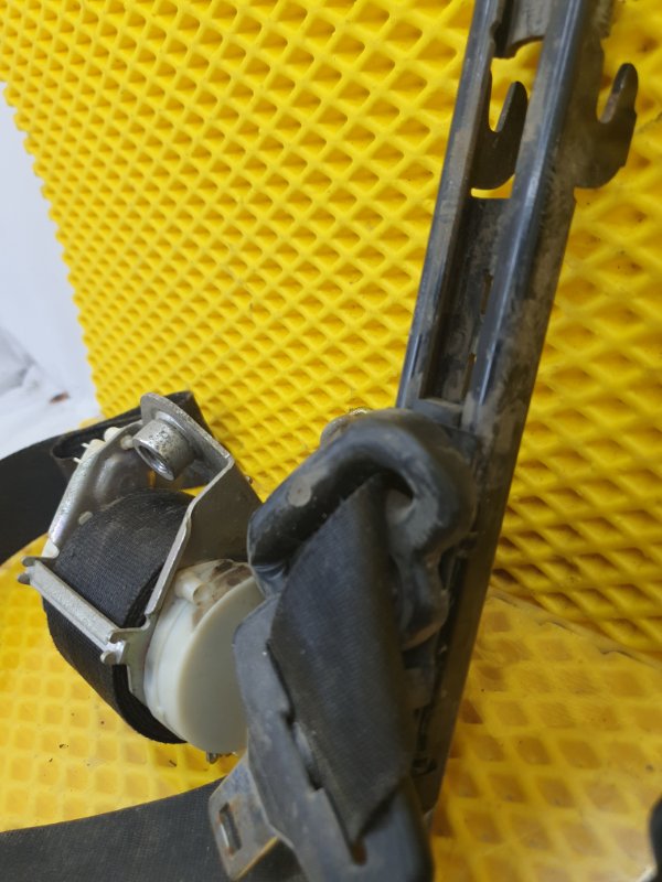 Ремень безопасности Ford Focus 2006 2