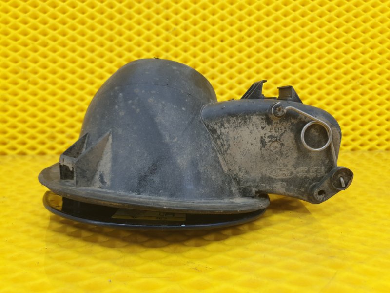 Лючок бензобака Ford Focus 2006 2