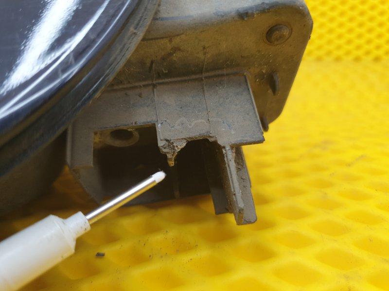 Лючок бензобака Ford Focus 2006 2