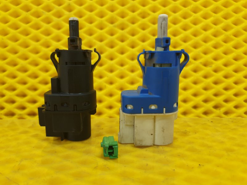 Датчик педали тормоза Ford Focus 2006 2