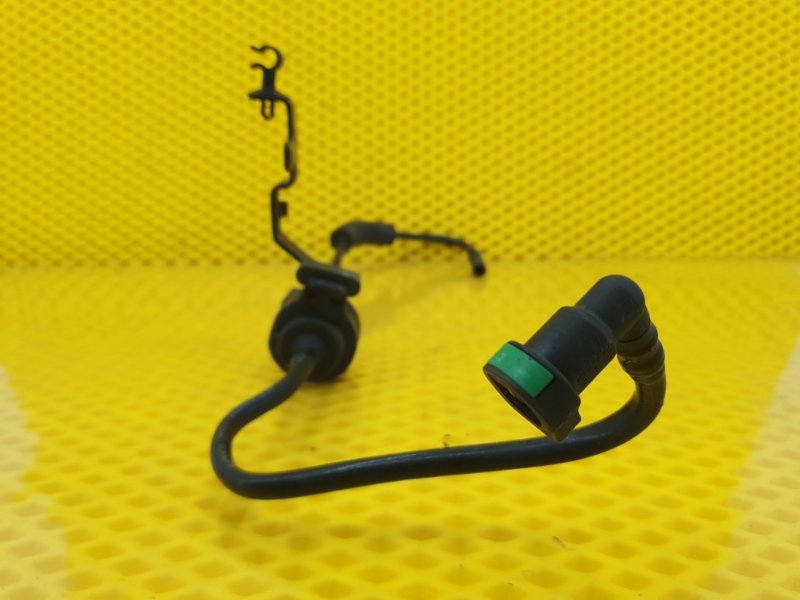 Клапан вентиляции топливного бака Ford Focus 2006 2