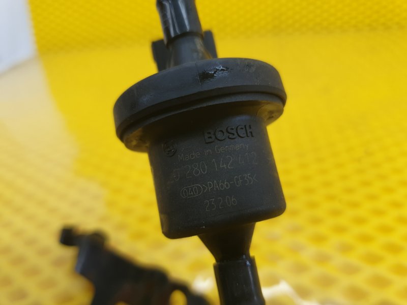 Клапан вентиляции топливного бака Ford Focus 2006 2