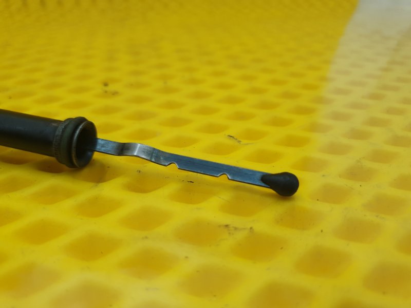 Щуп масляный Ford Focus 2006 2