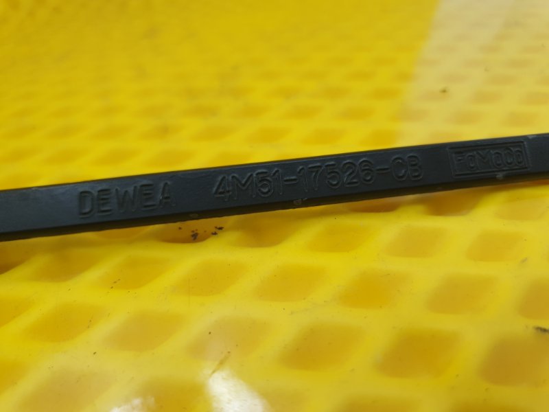 Поводок дворника Ford Focus 2006 2