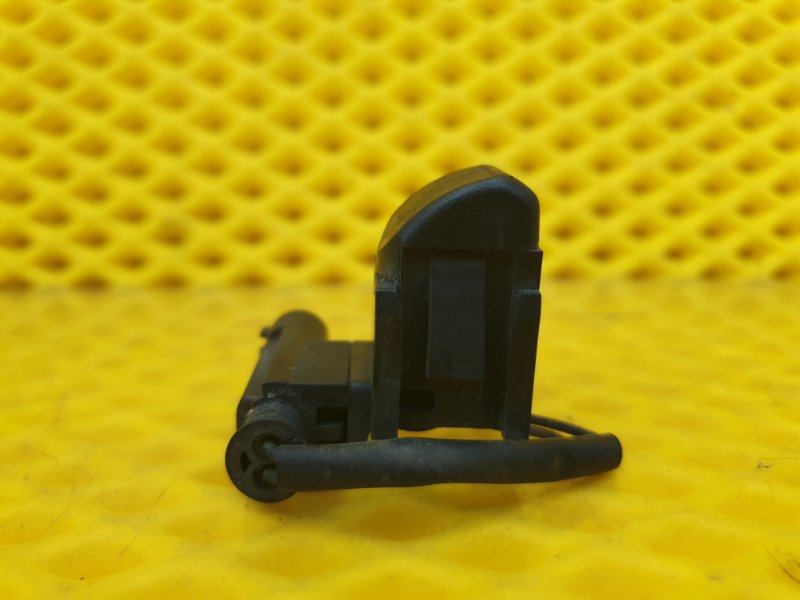 Форсунка омывателя лобового стекла Mercedes-Benz S-Class 2004 W220