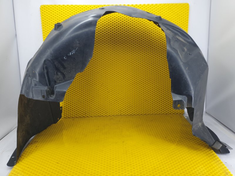 Подкрылок Ford Mustang 2017 S550