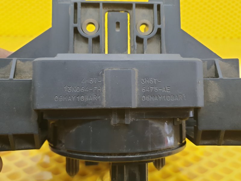 Подрулевой шлейф (кольцо SRS) Ford Focus 2006 2