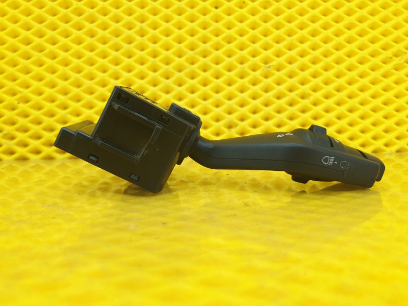 Переключатель поворотов подрулевой Ford Focus 2006 2