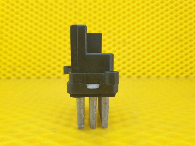 Резистор отопителя Ford Focus 2006 2