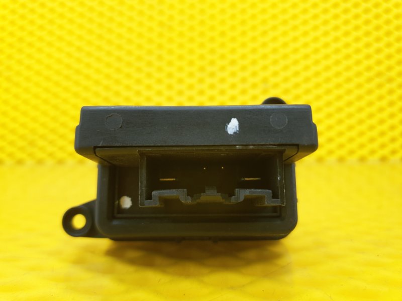 Резистор отопителя Ford Focus 2006 2