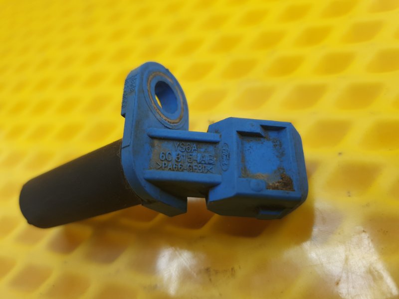 Датчик коленвала Ford Focus 2006 2