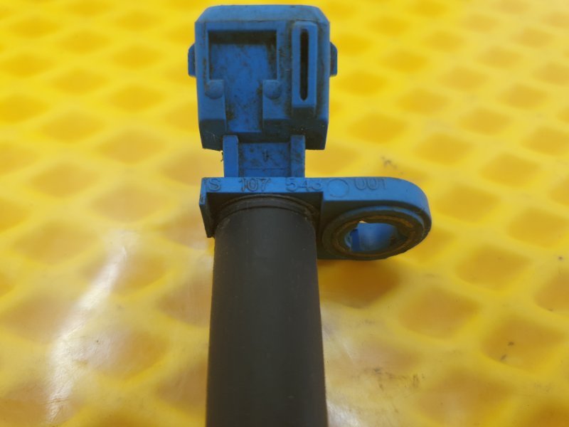 Датчик коленвала Ford Focus 2006 2