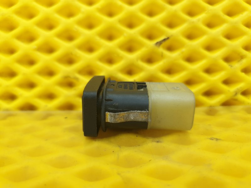 Кнопка стеклоподъемника Ford Focus 2006 2