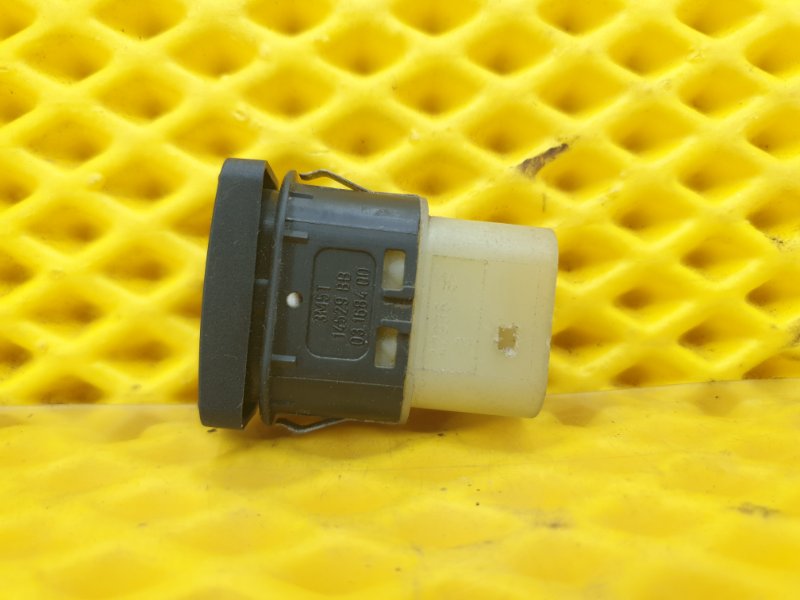 Кнопка стеклоподъемника Ford Focus 2006 2