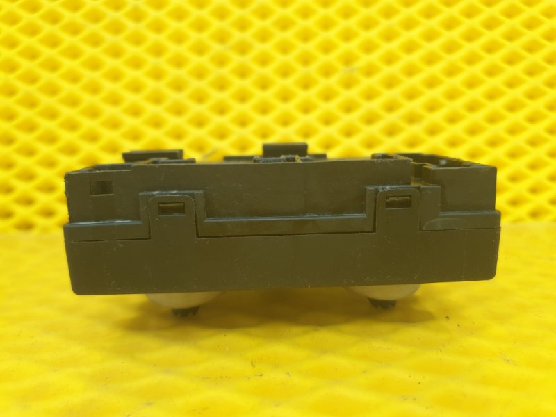 Блок управления двери Skoda Superb 2012 3T4