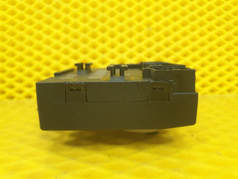 Блок управления двери Skoda Superb 2012 3T4