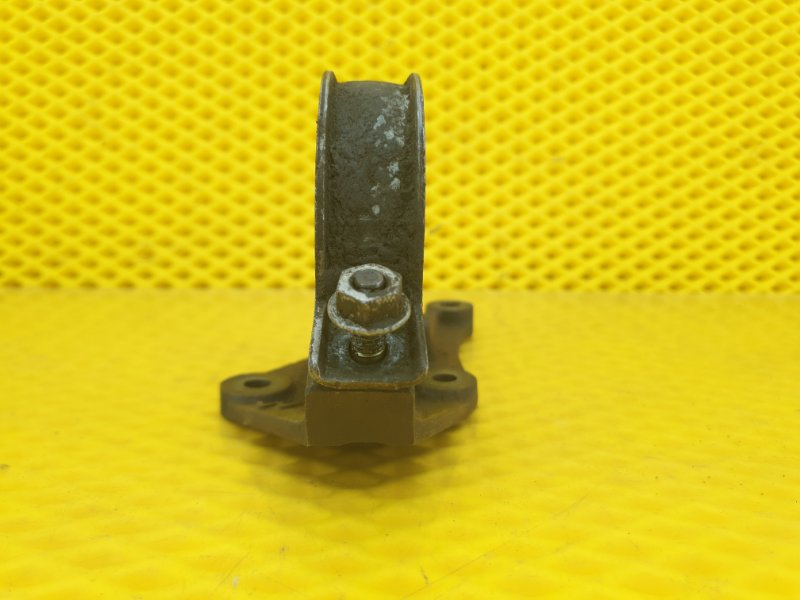 Кронштейн промежуточного вала Ford Focus 2006 2