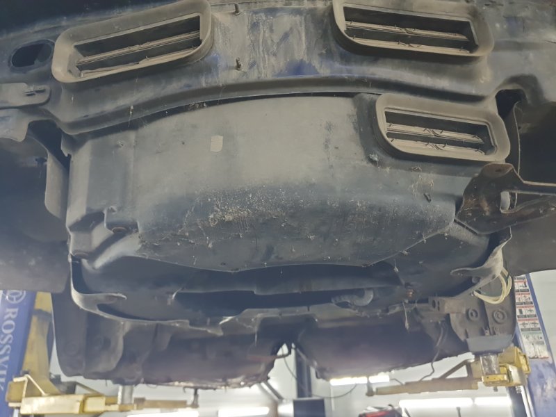 Ниша запасного колеса Volkswagen Phaeton 2005 3D2