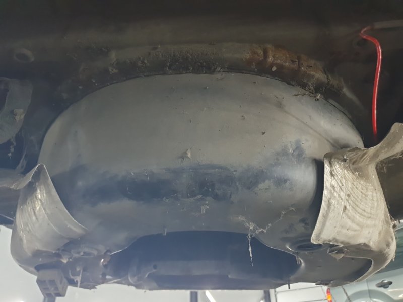 Ниша запасного колеса Volkswagen Phaeton 2005 3D2