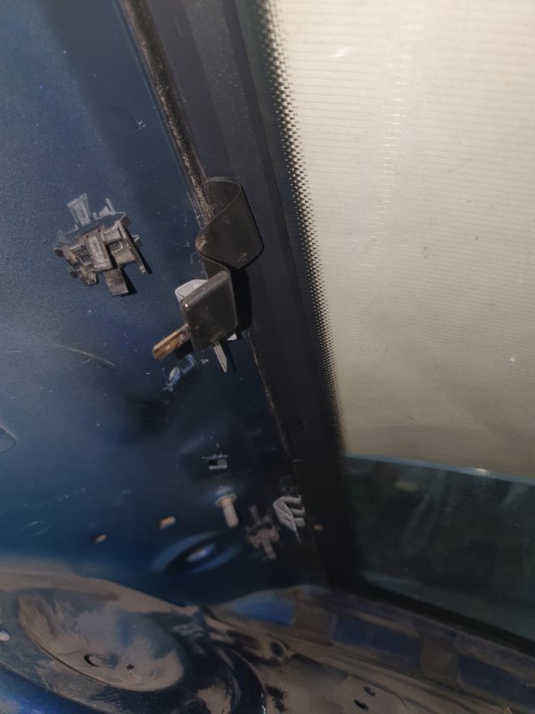 Стекло заднее Volkswagen Phaeton 2005 3D2