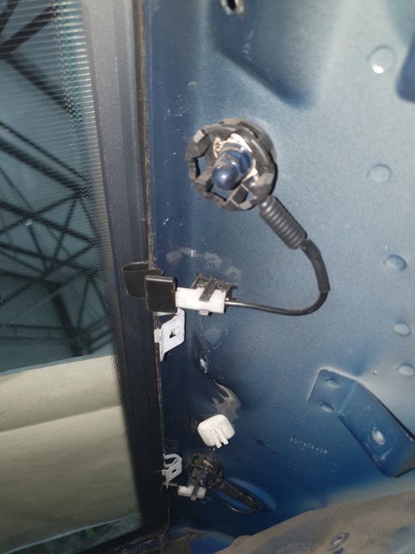 Стекло заднее Volkswagen Phaeton 2005 3D2