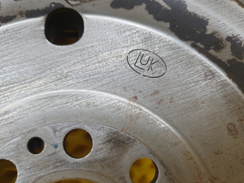 Маховик SKODA Octavia 2012