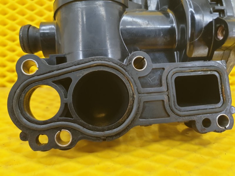 Насос водяной (Помпа) SKODA Octavia 2012