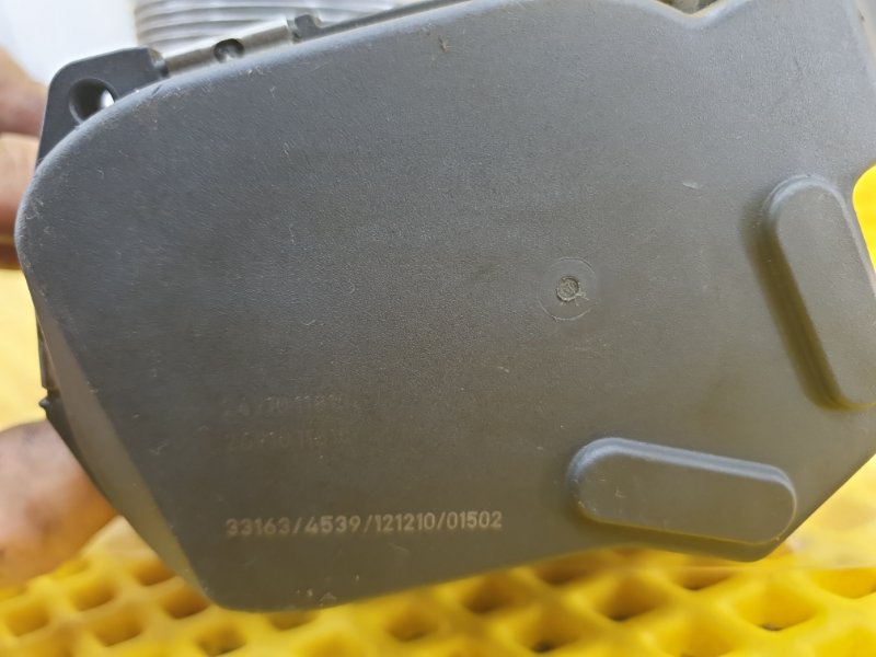 Заслонка дроссельная SKODA Octavia 2012