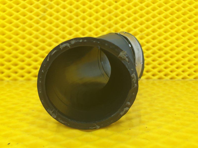 Патрубок интеркулера SKODA Octavia 2012