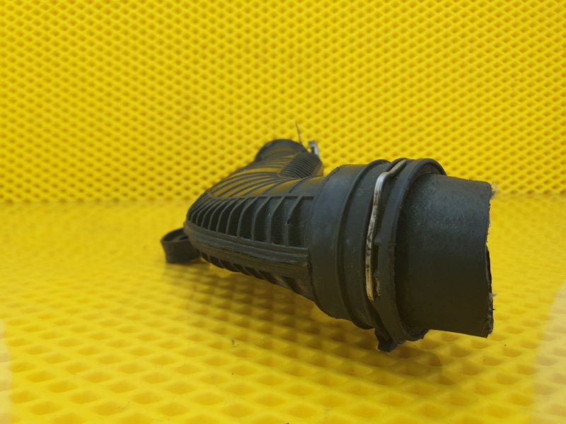 Патрубок интеркулера SKODA Octavia 2012