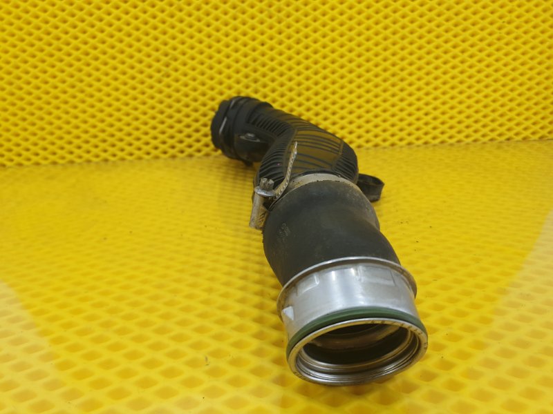Патрубок интеркулера SKODA Octavia 2012