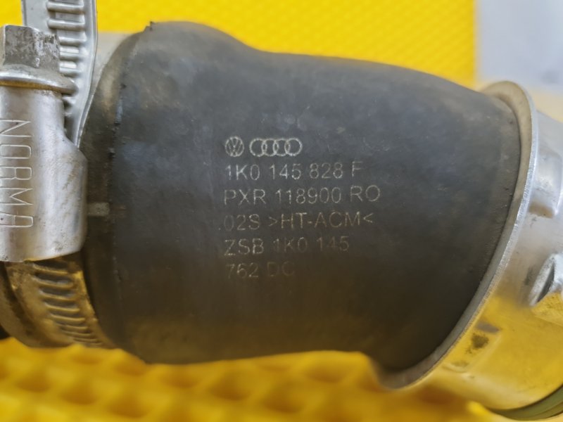 Патрубок интеркулера SKODA Octavia 2012