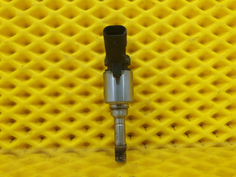 Форсунка топливная SKODA Octavia 2012