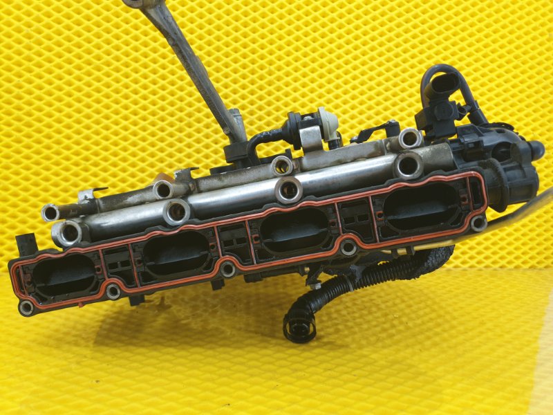 Коллектор впускной SKODA Octavia 2012