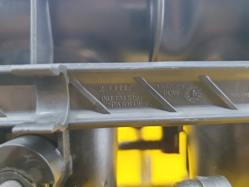 Коллектор впускной SKODA Octavia 2012