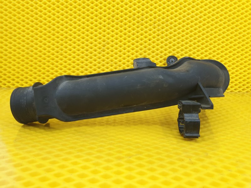 Патрубок интеркулера SKODA Octavia 2012